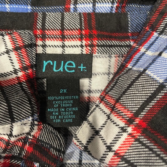 Plaid flannel button down - Picture 2 of 3